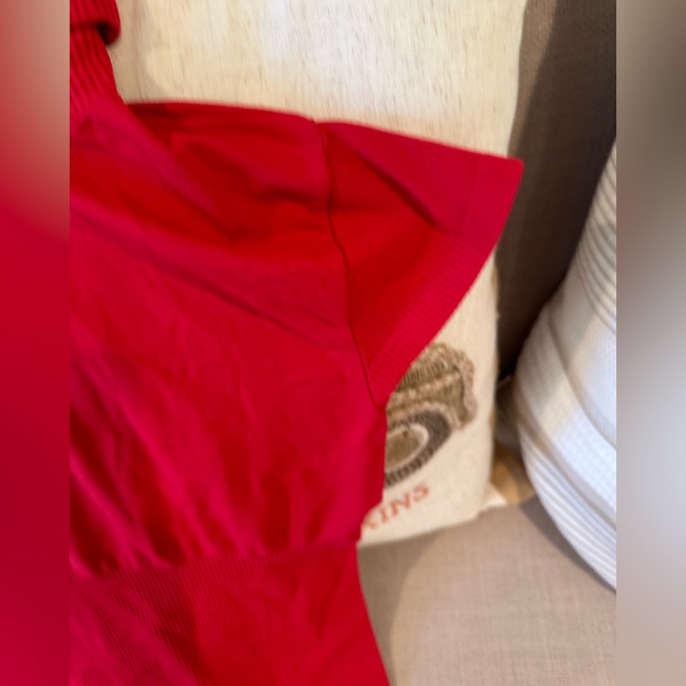Bebe - Picture 6 of 6